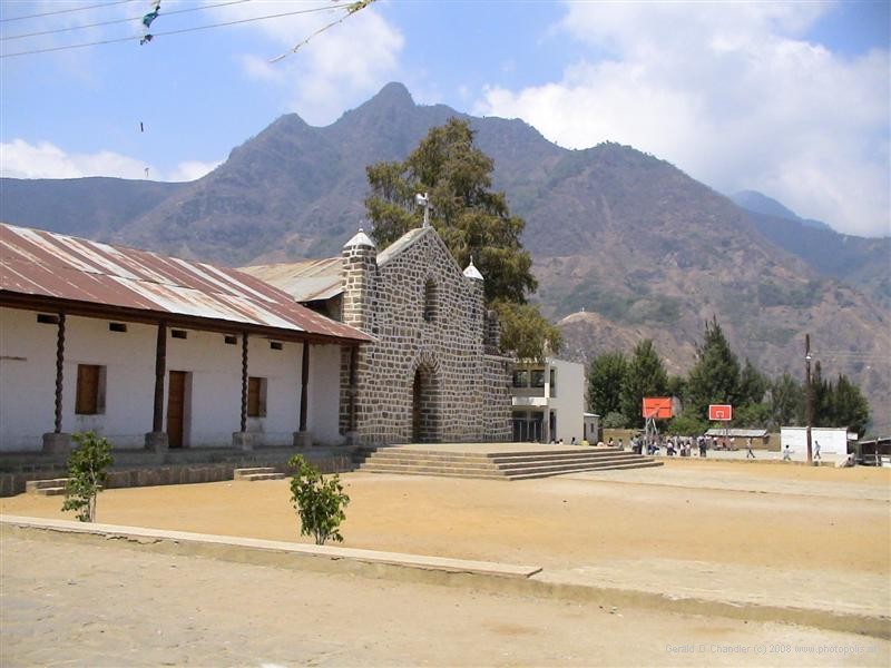 Sleepy Village Square, San Juan