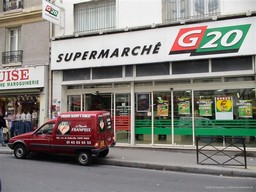 A small super market