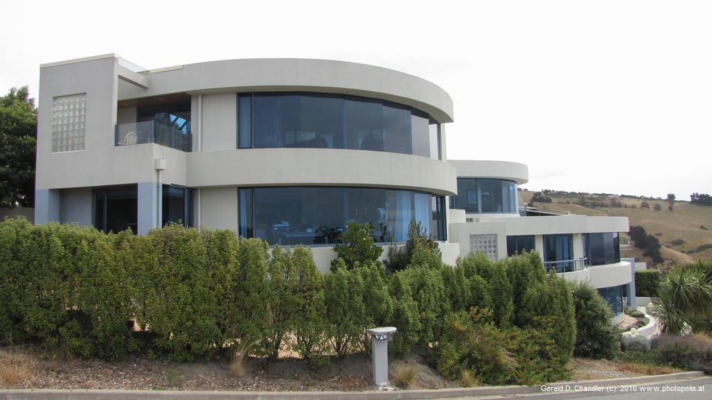 Hilltop mansion in Clifton Terrace